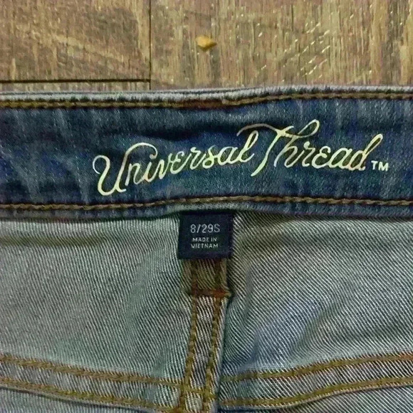 Universal Thread woman’s skinny jeans - Picture 2 of 4